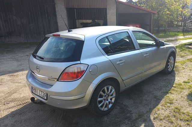 Opel Astra cena 10600 przebieg: 238500, rok produkcji 2005 z Raciąż małe 67